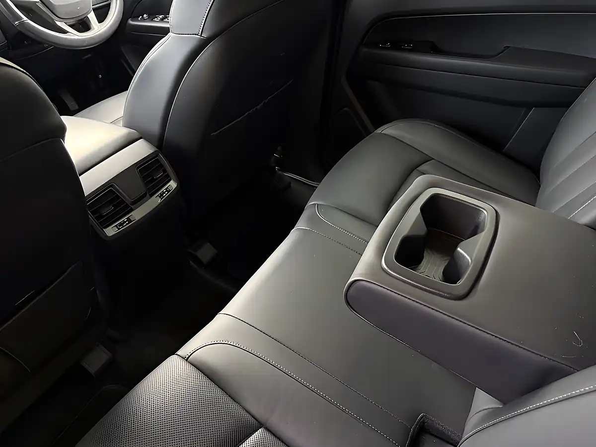 Used 2023 Ssangyong Musso Saracen Red - Interior and Exterior details 12