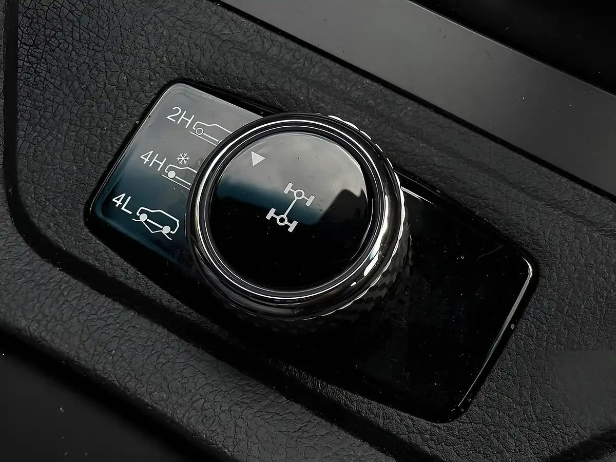 Used 2023 Ssangyong Musso Saracen Red - Interior and Exterior details 14
