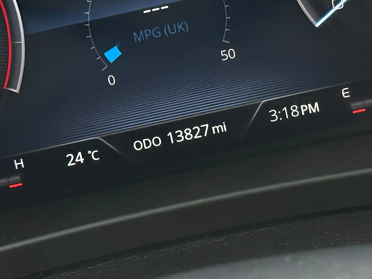 Used 2023 Ssangyong Musso Saracen Red - Interior and Exterior details 17
