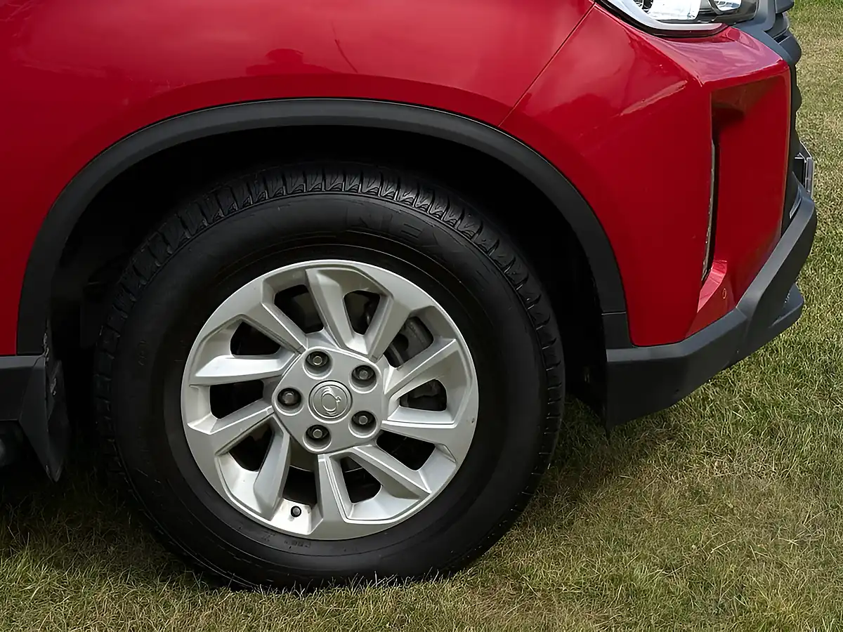 Used 2023 Ssangyong Musso Saracen Red - Interior and Exterior details 7