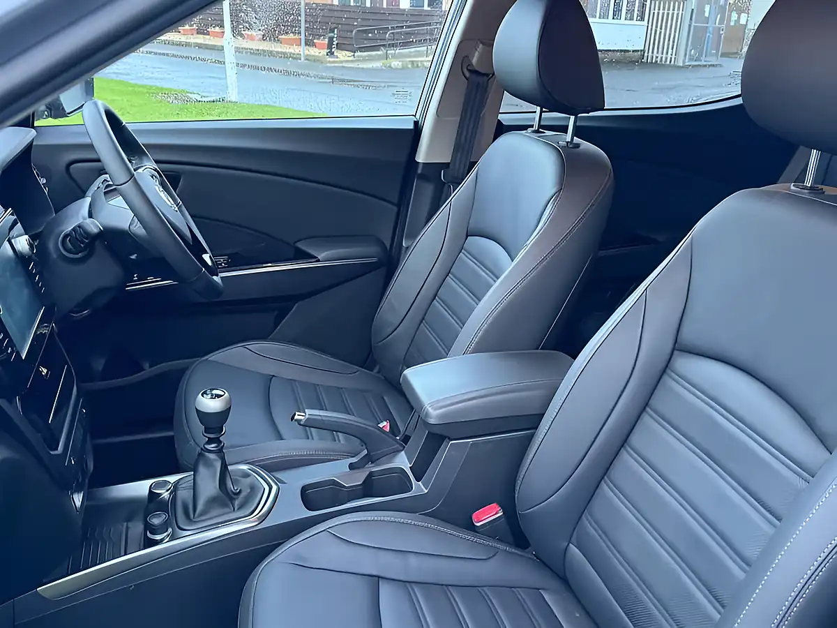 Used 2023 Ssangyong Tivoli Ultimate Silver - Interior and Exterior details 16
