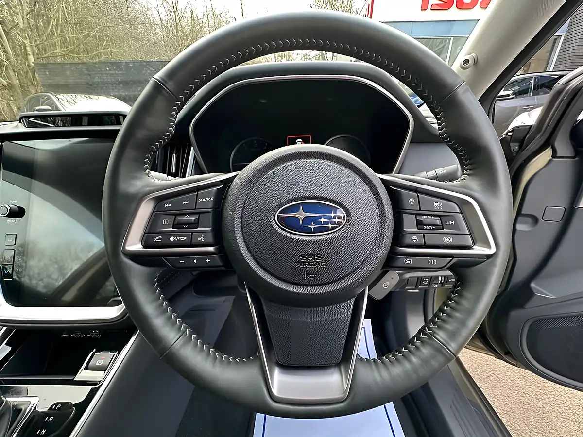 Used 2023 Subaru Outback Touring Autumn Green - Interior and Exterior details 14