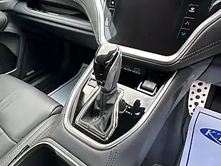 Used 2023 Subaru Outback Touring Autumn Green - Interior and Exterior details 17