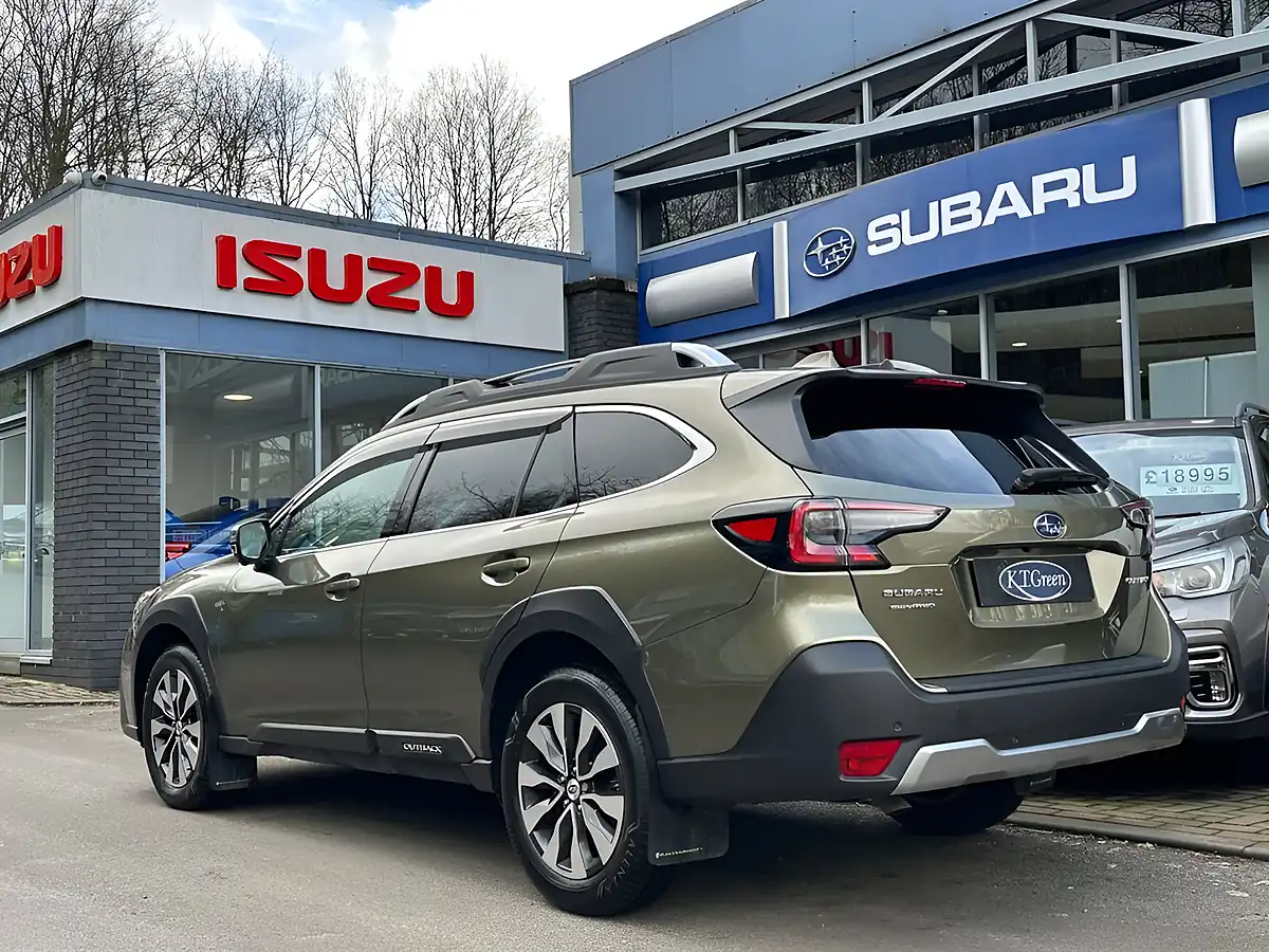 Used 2023 Subaru Outback Touring Autumn Green - Interior and Exterior details 3