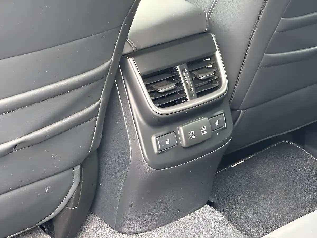 Used 2023 Subaru Outback Touring Sapphire Blue - Interior and Exterior details 11