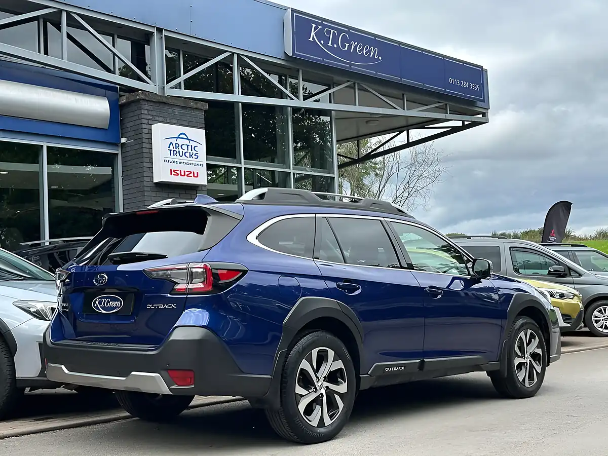 Used 2023 Subaru Outback Touring Sapphire Blue - Interior and Exterior details 4
