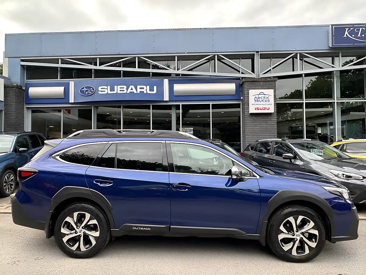 Used 2023 Subaru Outback Touring Sapphire Blue - Interior and Exterior details 5
