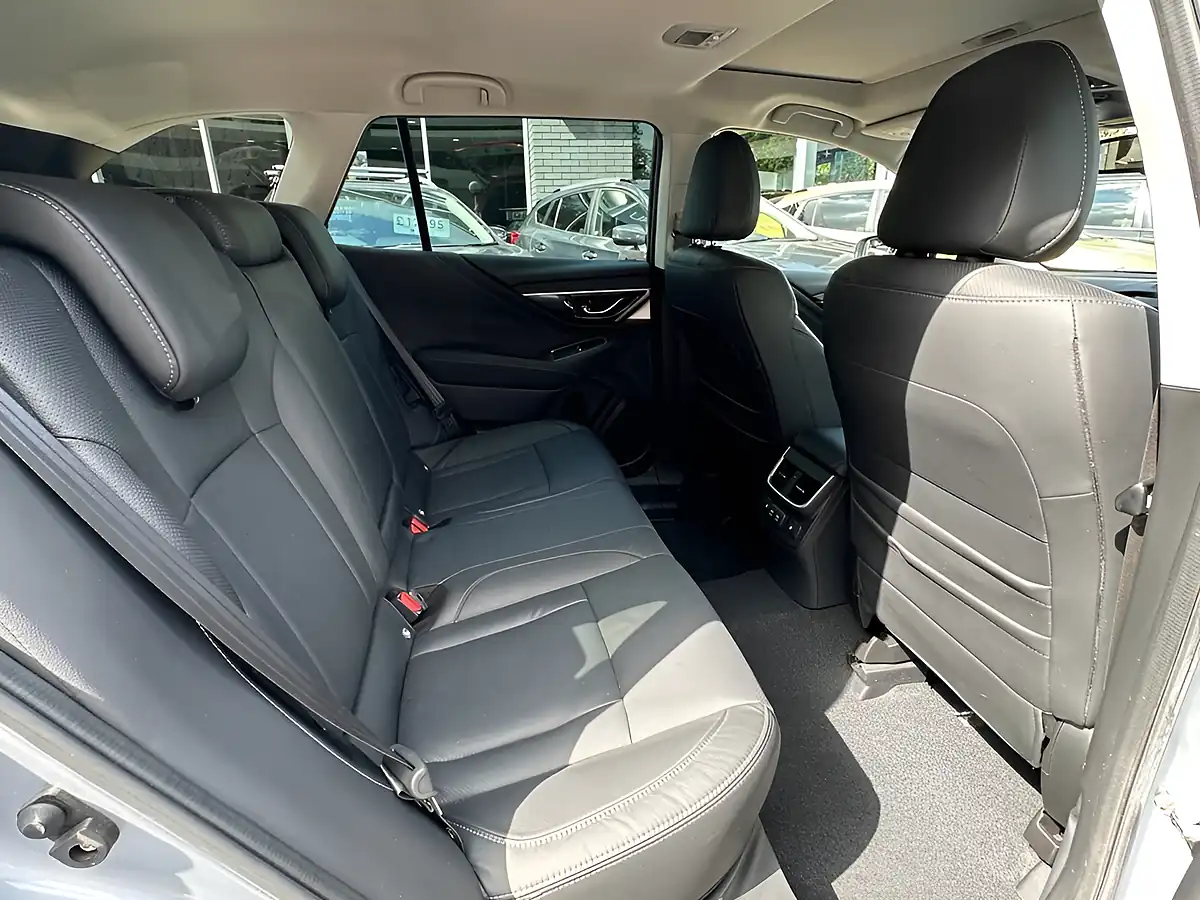 Used 2023 Subaru Outback Touring Silver - Interior and Exterior details 10