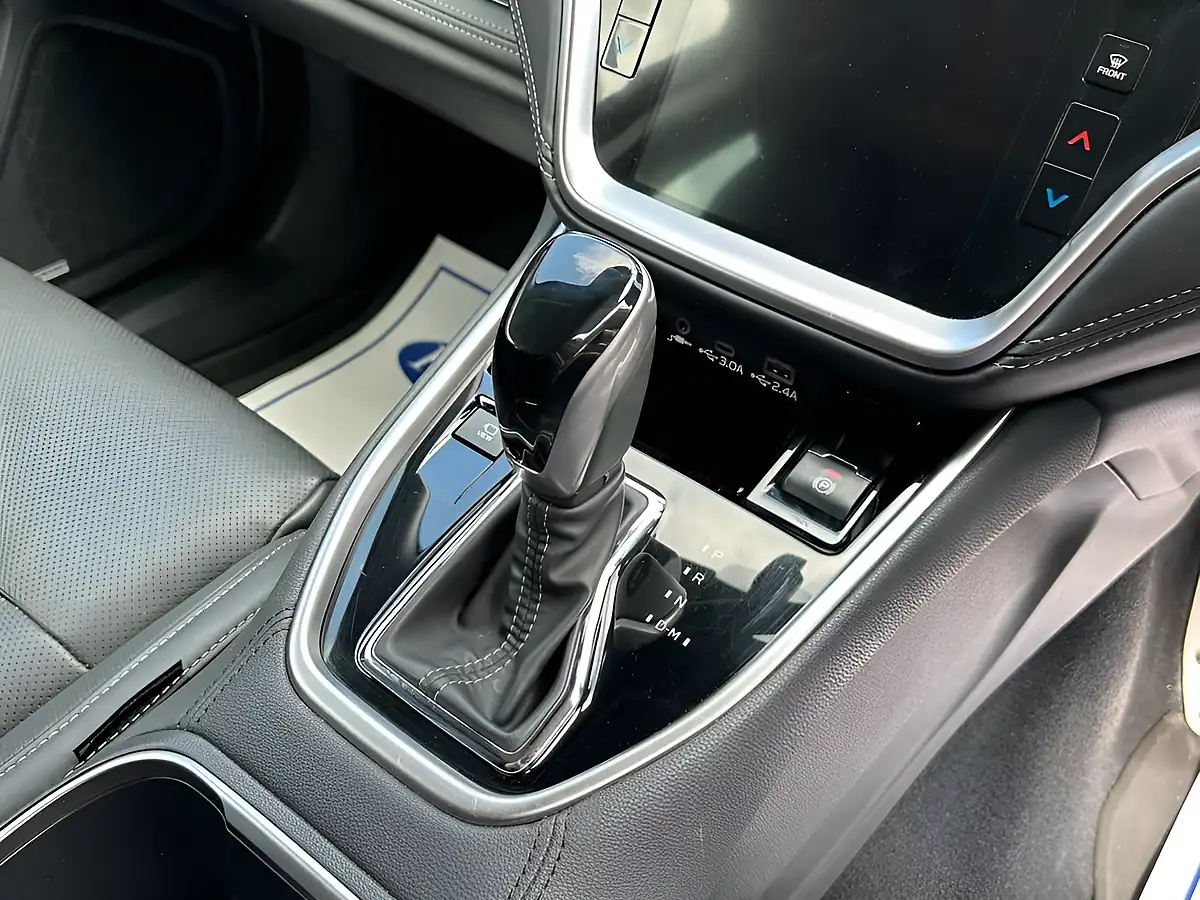 Used 2023 Subaru Outback Touring Silver - Interior and Exterior details 13
