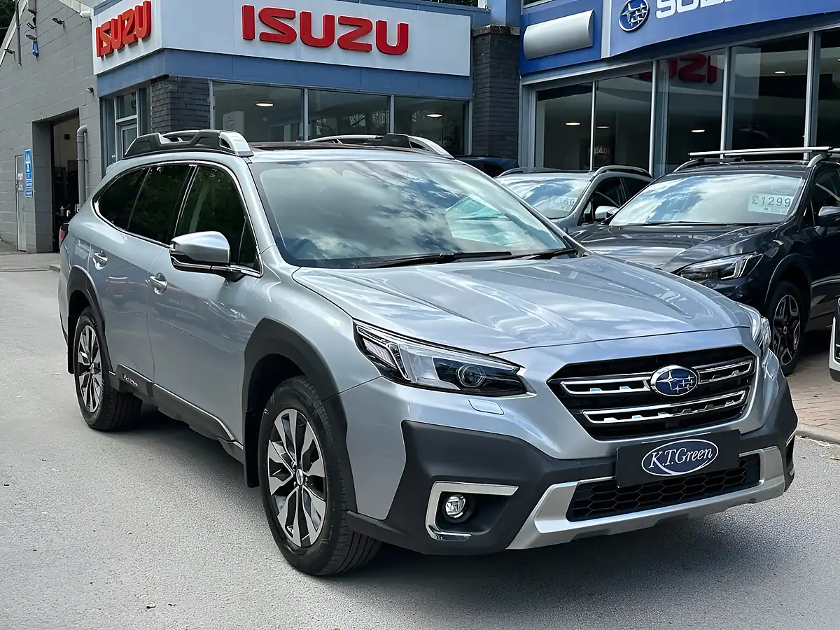 Used 2023 Subaru Outback Touring Silver - Interior and Exterior details 16