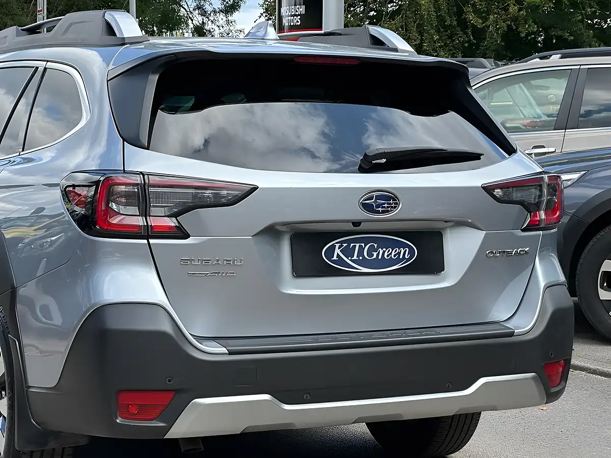 Used 2023 Subaru Outback Touring Silver - Interior and Exterior details 19