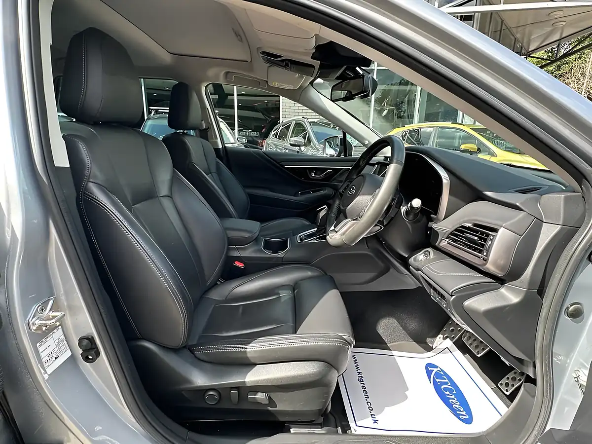 Used 2023 Subaru Outback Touring Silver - Interior and Exterior details 7