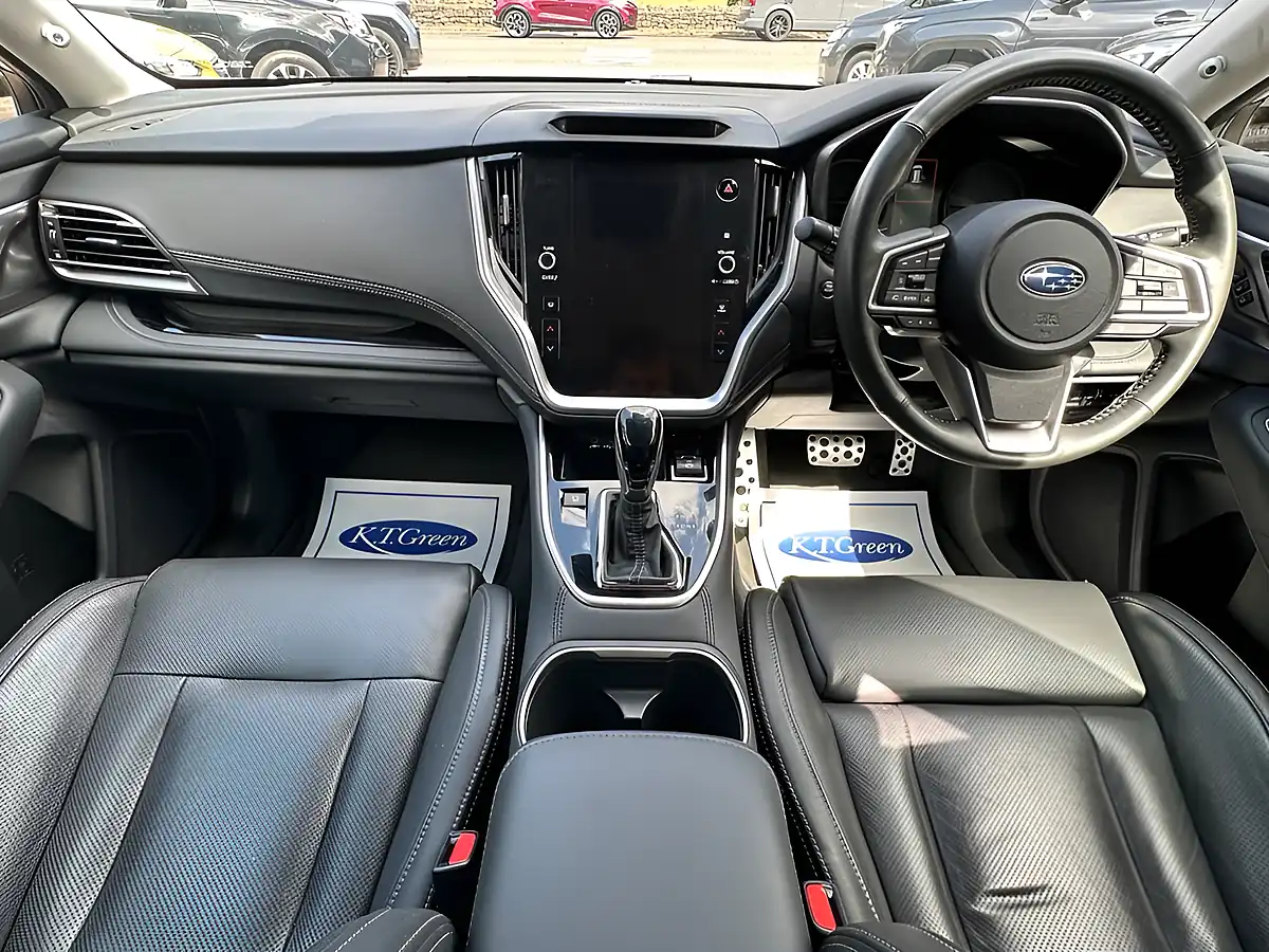 Used 2023 Subaru Outback Touring Silver - Interior and Exterior details 9