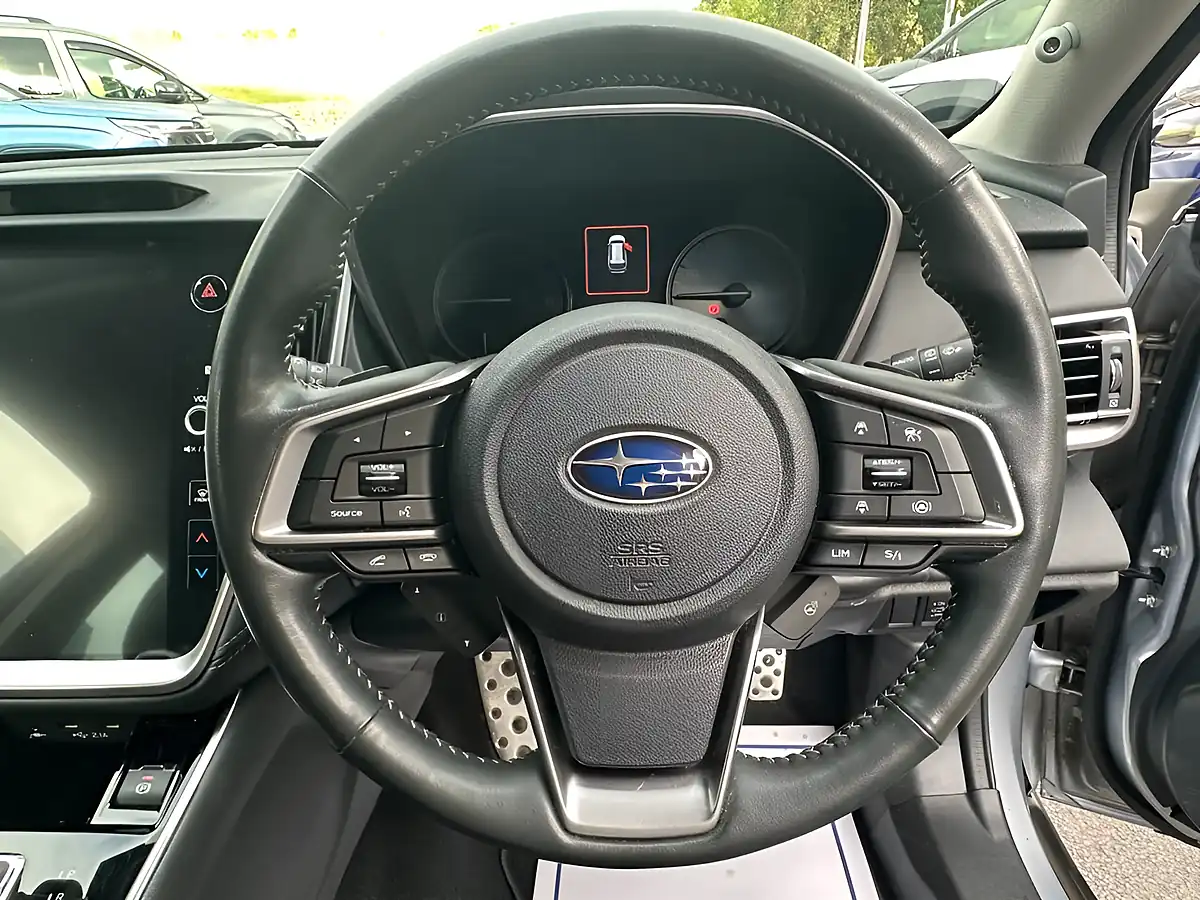 Used 2023 Subaru Outback Touring Silver - Interior and Exterior details 11