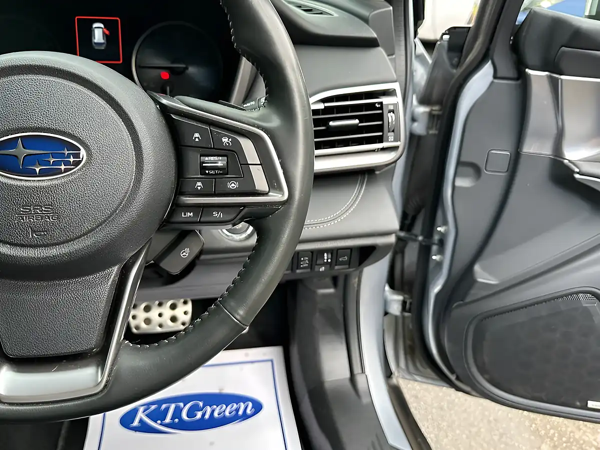 Used 2023 Subaru Outback Touring Silver - Interior and Exterior details 12