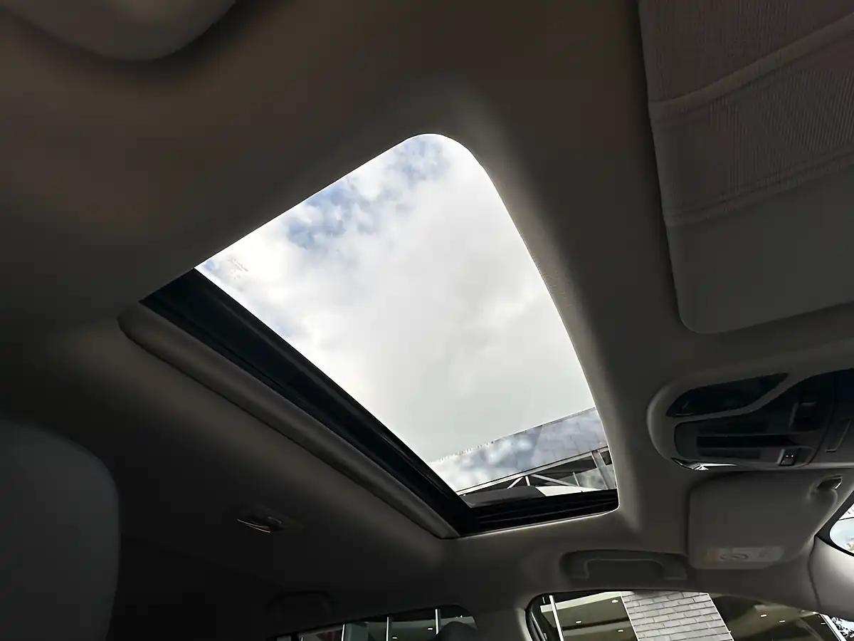 Used 2023 Subaru Outback Touring Silver - Interior and Exterior details 15