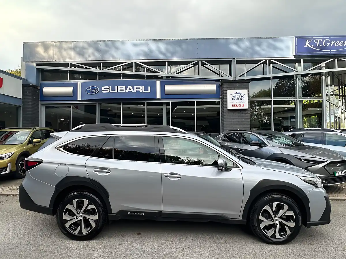 Used 2023 Subaru Outback Touring Silver - Interior and Exterior details 5