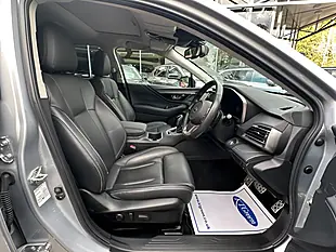 Used 2023 Subaru Outback Touring Silver - Interior and Exterior details 7