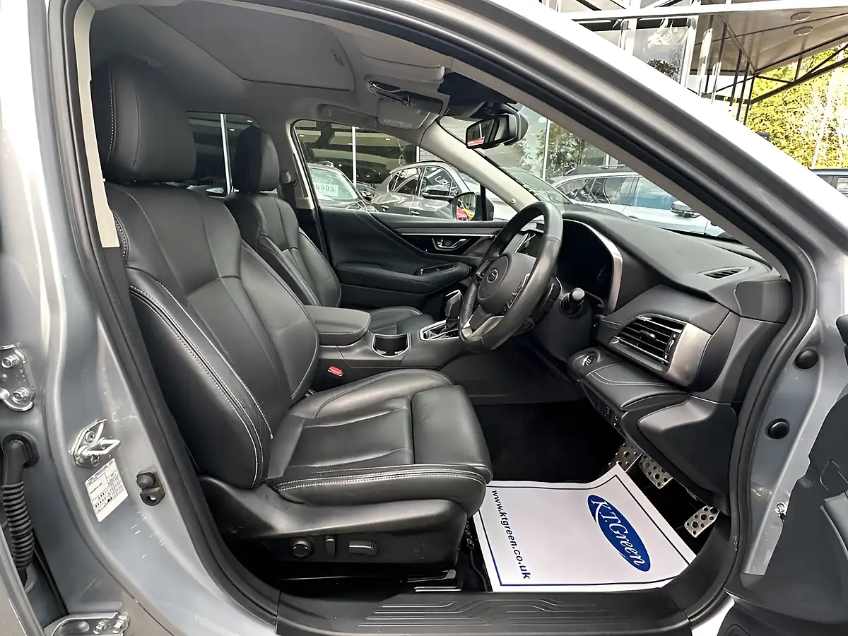 Used 2023 Subaru Outback Touring Silver - Interior and Exterior details 7