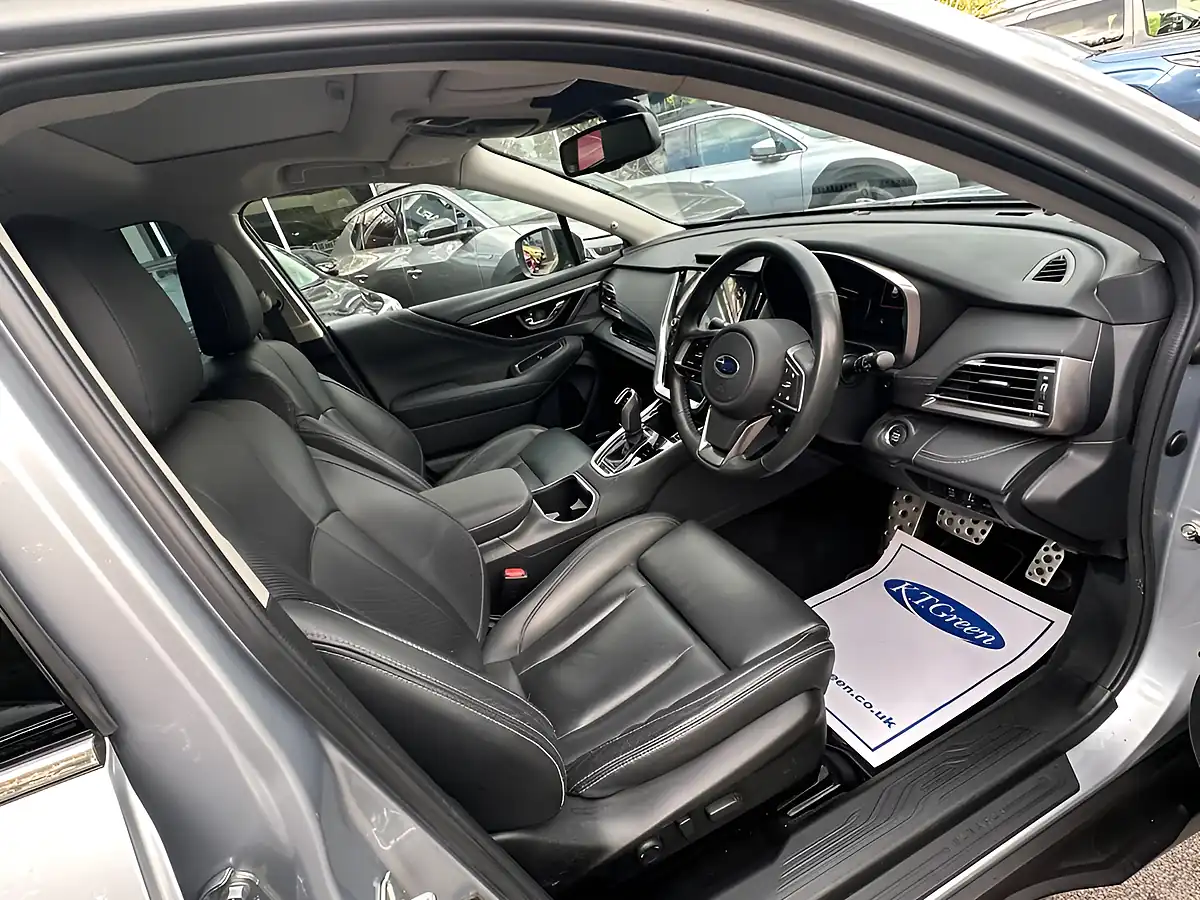 Used 2023 Subaru Outback Touring Silver - Interior and Exterior details 8