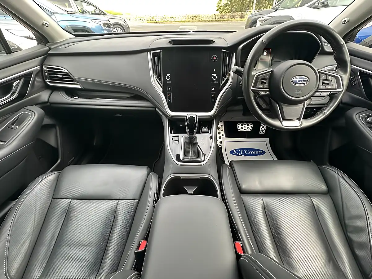 Used 2023 Subaru Outback Touring Silver - Interior and Exterior details 9