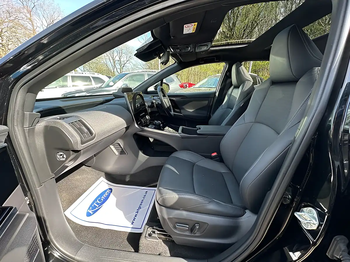 Used 2023 Subaru Solterra Touring Black - Interior and Exterior details 11