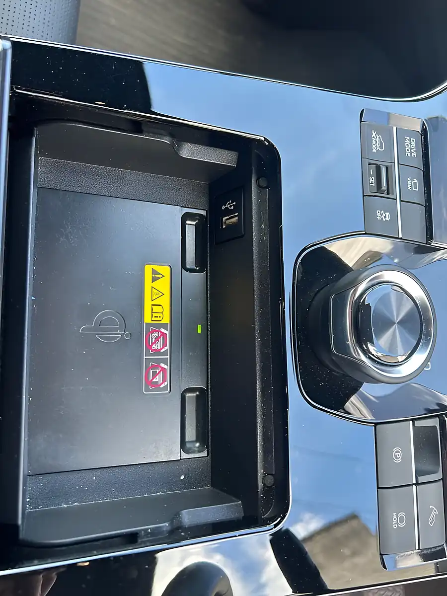 Used 2023 Subaru Solterra Touring White - Interior and Exterior details 6
