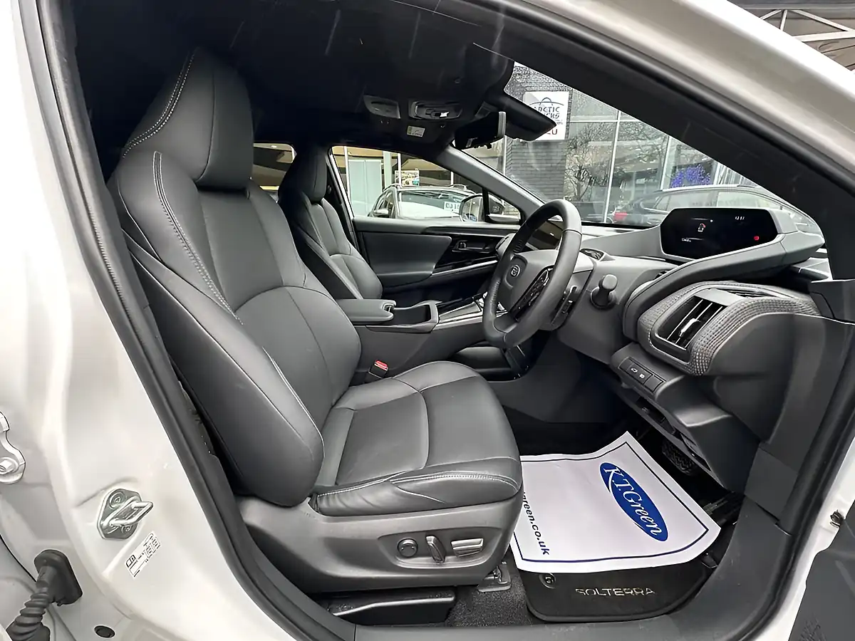 Used 2023 Subaru Solterra Touring White - Interior and Exterior details 7