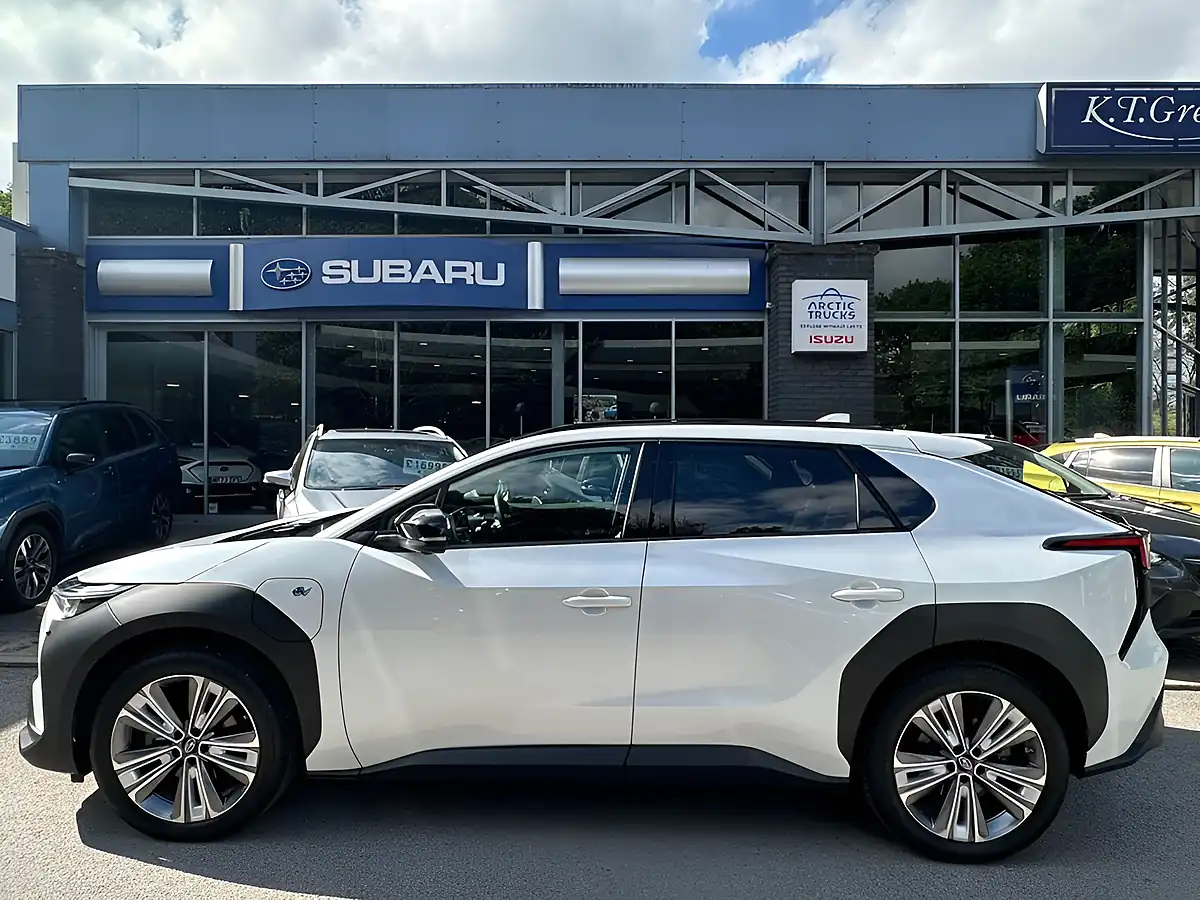 Used 2023 Subaru Solterra Touring White - Interior and Exterior details 2