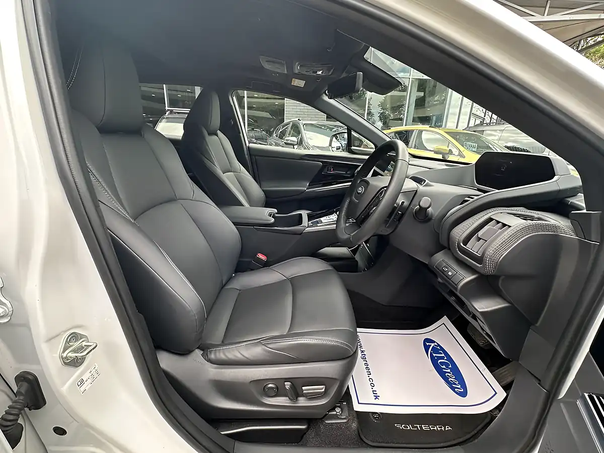 Used 2023 Subaru Solterra Touring White - Interior and Exterior details 7