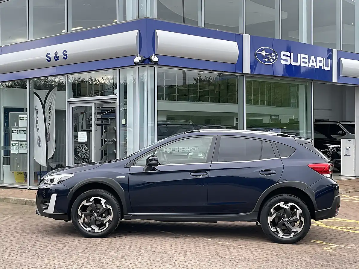Used 2023 Subaru Xv Se Blue - Interior and Exterior details 9