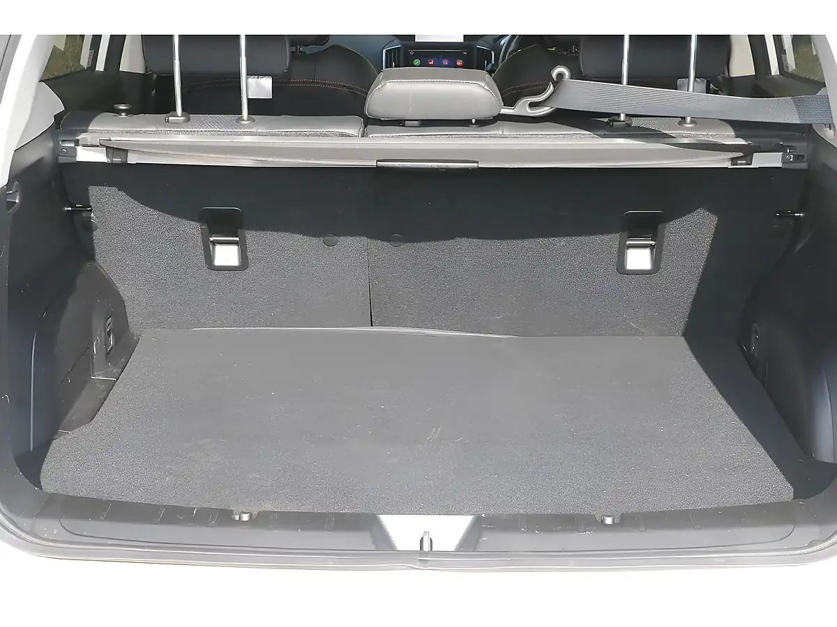 Used 2023 Subaru Xv Se Premium Crystal White - Interior and Exterior details 17