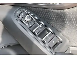 Used 2023 Subaru Xv Se Premium Crystal White - Interior and Exterior details 9