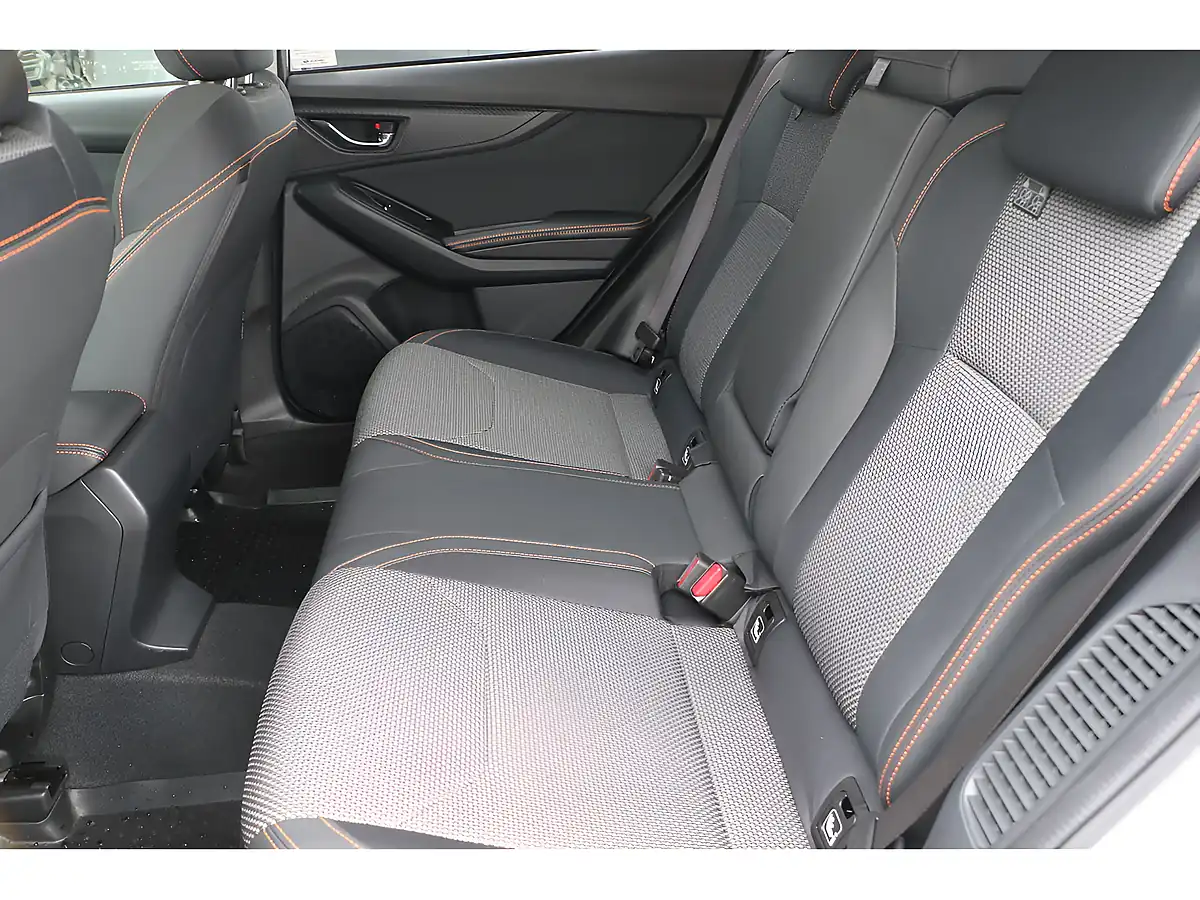 Used 2023 Subaru Xv Se Silver - Interior and Exterior details 14