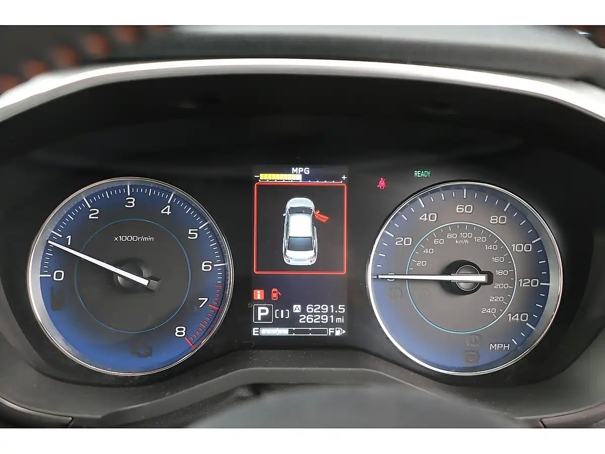 Used 2023 Subaru Xv Se Silver - Interior and Exterior details 7