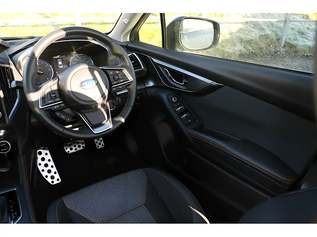 Used 2023 Subaru Xv Se Silver - Interior and Exterior details 12