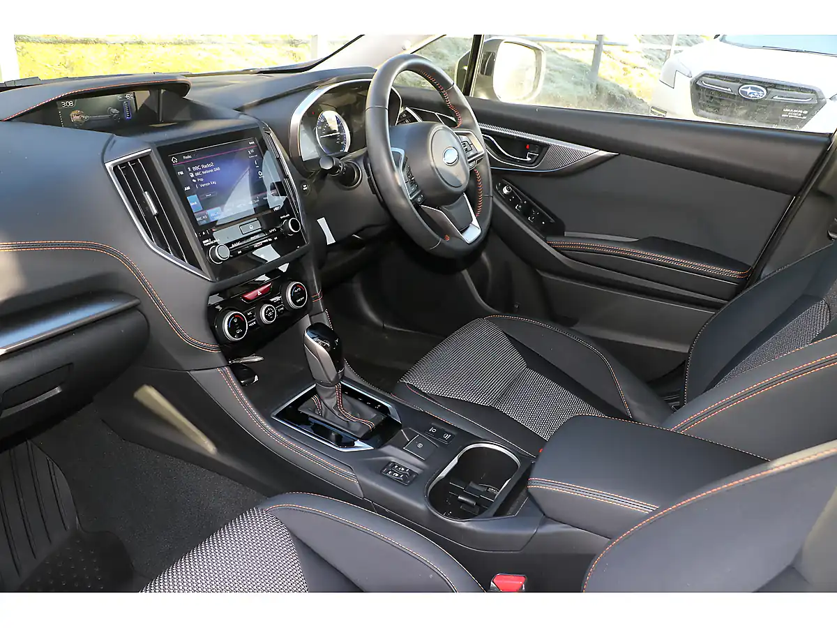 Used 2023 Subaru Xv Se Silver - Interior and Exterior details 15