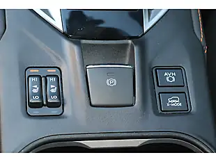 Used 2023 Subaru Xv Se Silver - Interior and Exterior details 16