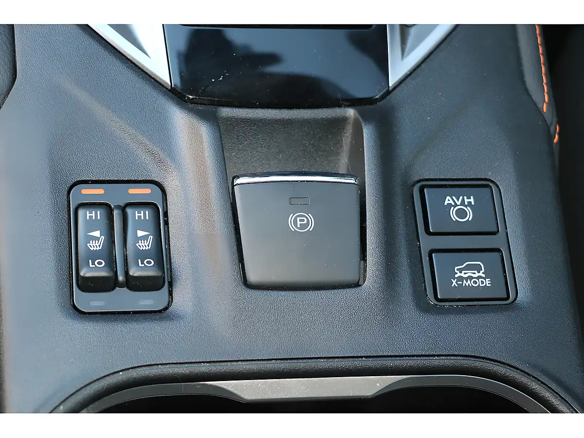 Used 2023 Subaru Xv Se Silver - Interior and Exterior details 16