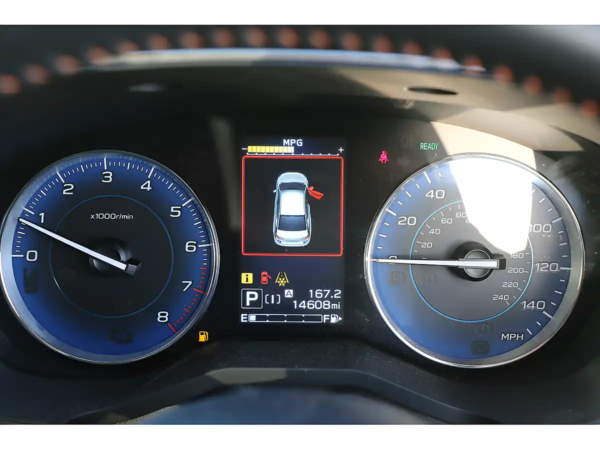 Used 2023 Subaru Xv Se Silver - Interior and Exterior details 7