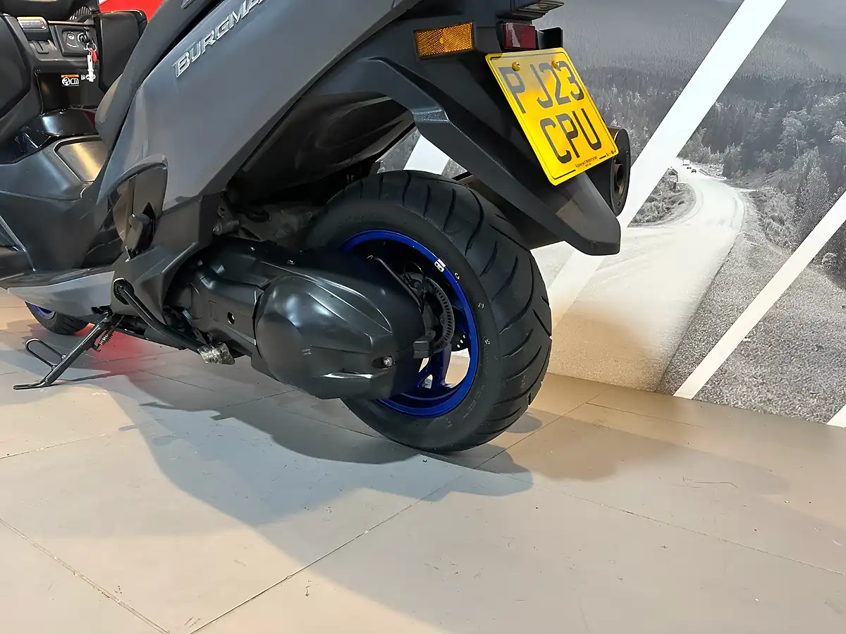 Used 2023 Suzuki Burgman 400 Burgman Grey - Interior and Exterior details 10