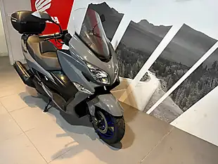 Used 2023 Suzuki Burgman 400 Burgman Grey - Interior and Exterior details 11