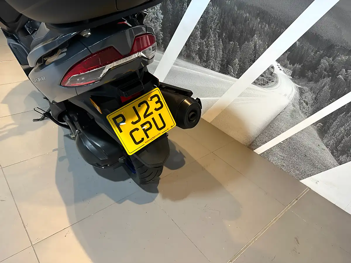 Used 2023 Suzuki Burgman 400 Burgman Grey - Interior and Exterior details 2