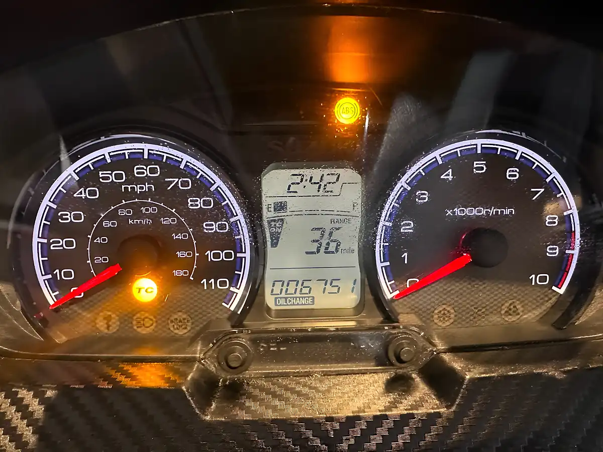 Used 2023 Suzuki Burgman 400 Burgman Grey - Interior and Exterior details 4
