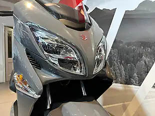 Used 2023 Suzuki Burgman 400 Burgman Grey - Interior and Exterior details 6