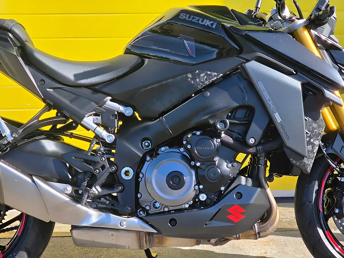 Used 2023 Suzuki GSX-S1000 Black - Interior and Exterior details 6