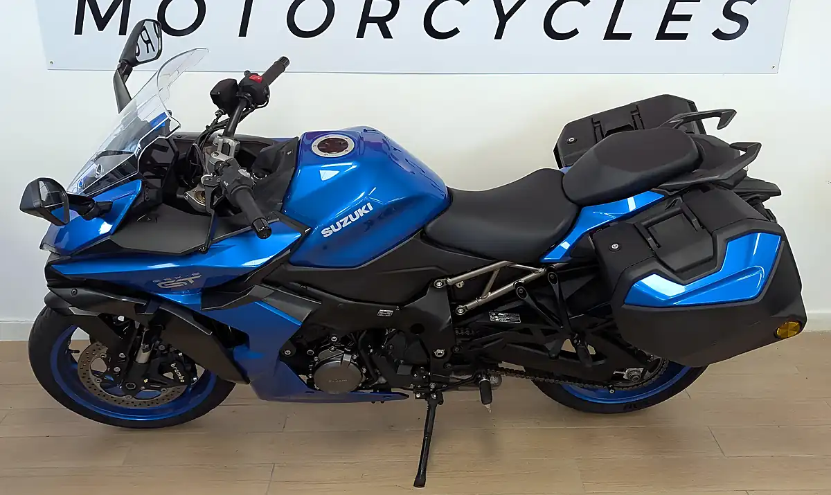 Used 2023 Suzuki GSX-S1000GT + Blue - Interior and Exterior details 8