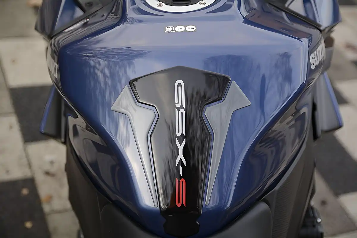 Used 2023 Suzuki GT Blue - Interior and Exterior details 9