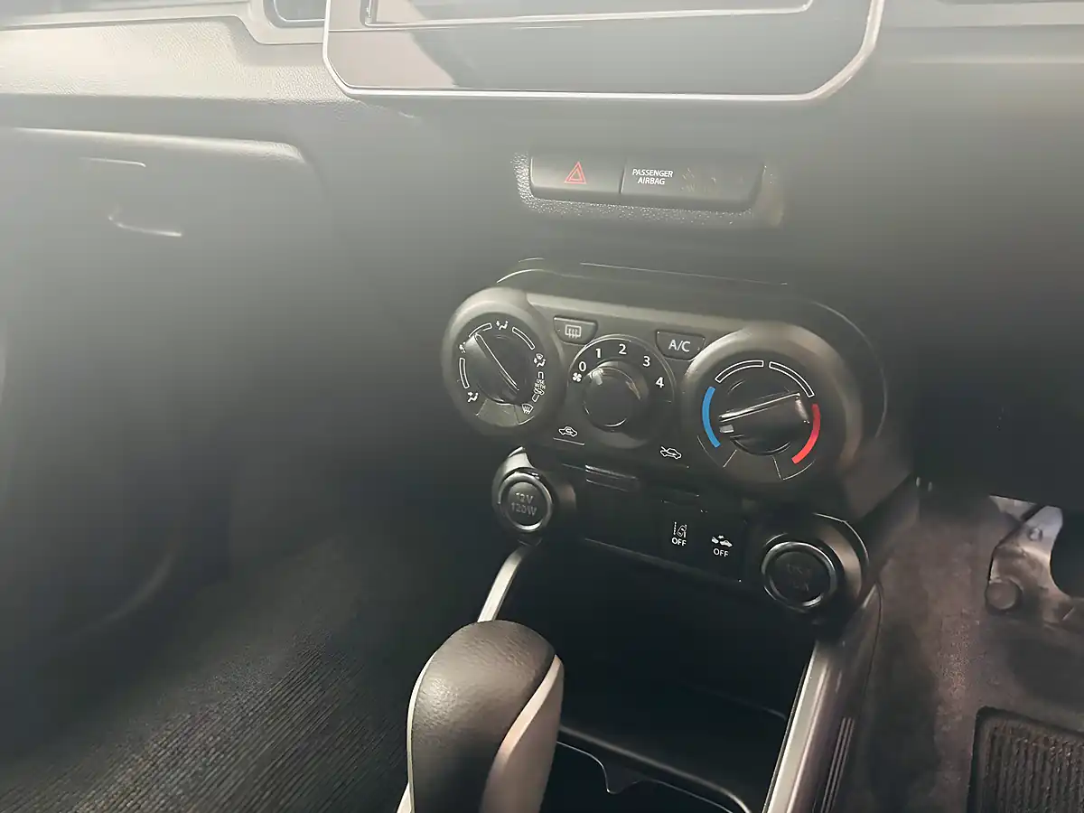 Used 2023 Suzuki Ignis Sz-T Red - Interior and Exterior details 19