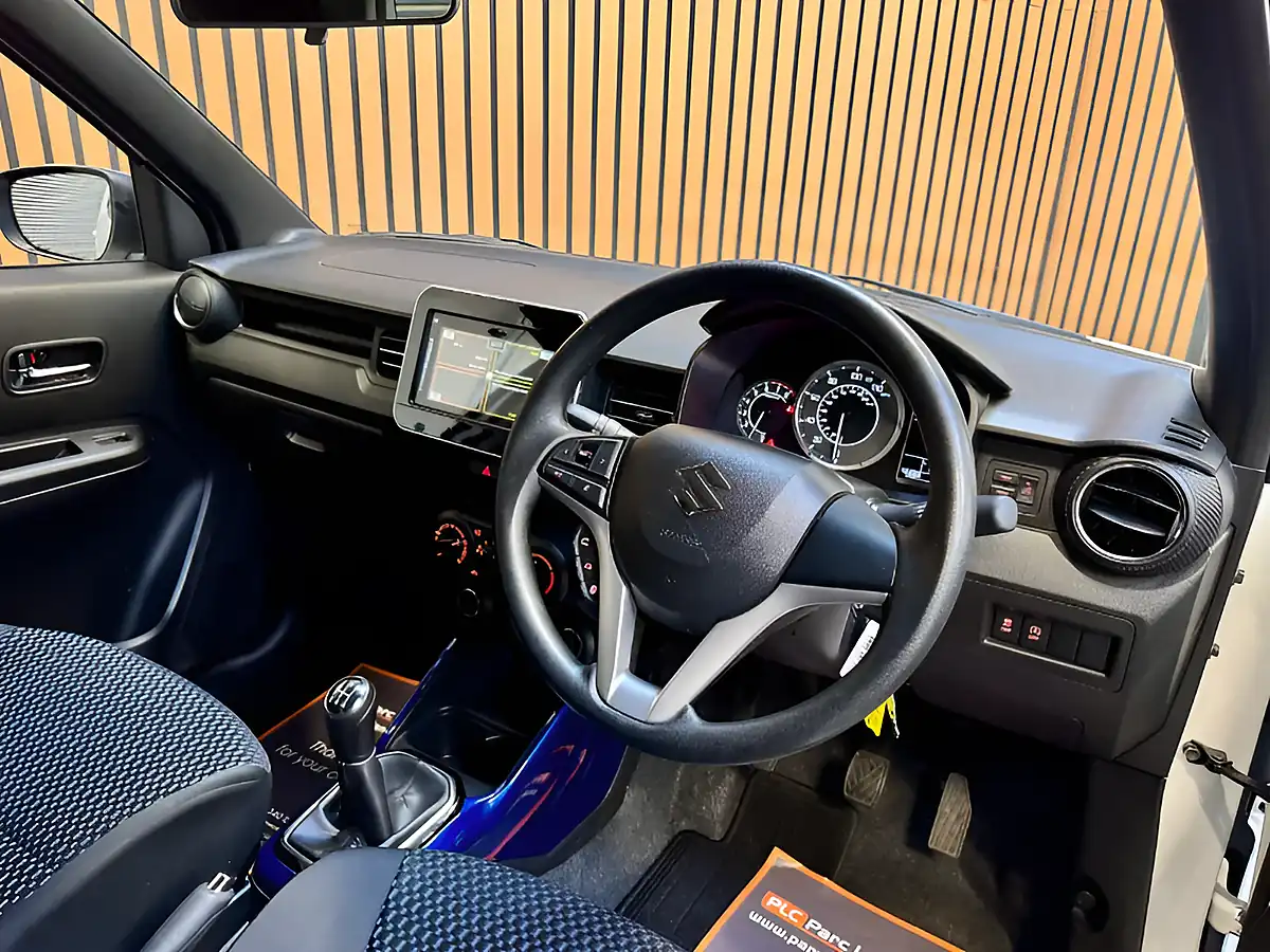 Used 2023 Suzuki Ignis Sz-T White - Interior and Exterior details 11
